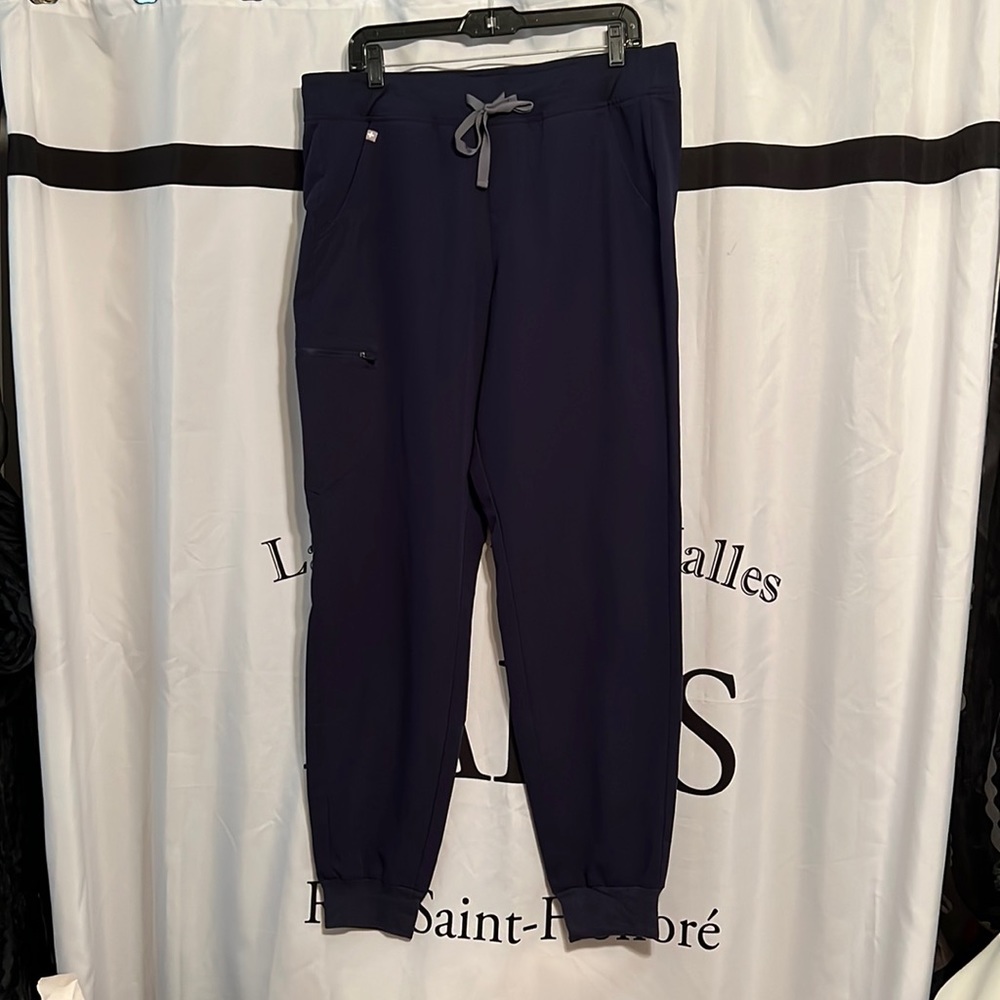 FIGS SCRUB PANTS SIZE LARGE TALL PO# 1518